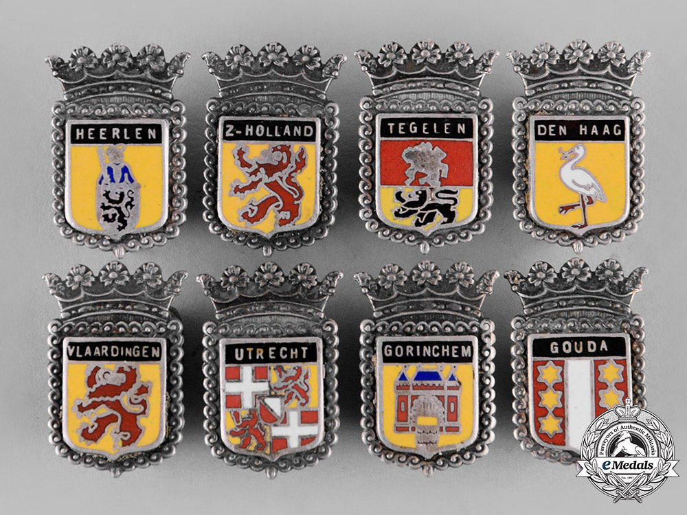 netherlands,_kingdom._forty-_eight_civic_coat-_of-_arms_badges_c19_0792_1_1_1_1_1