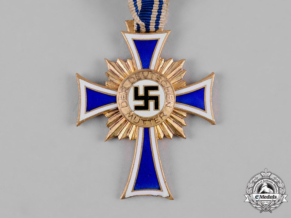 germany,_third_reich._an_honour_cross_of_the_german_mother,_gold_grade_with_miniature_c19_0801