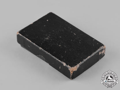 canada._a_military_medal_to_gunner_james_young,_rca_who_landed_at_cesenatico1944_c19_1132