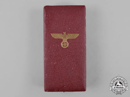 germany,_wehrmacht._a_sudetenland_medal_with_prague_castle_bar,_with_case,_by_deschler&_sohn_c19_1588_1