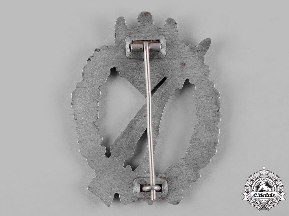 germany,_wehrmacht._a_silver_grade_infantry_assault_badge_c19_1624