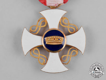 italy,_kingdom._an_order_of_the_crown_in_gold,_v_class_knight,_c.1920_c19_1686