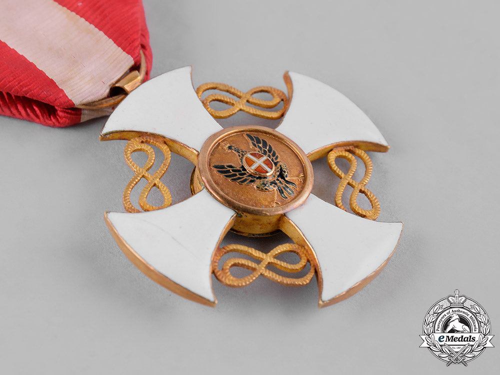 italy,_kingdom._an_order_of_the_crown_in_gold,_v_class_knight,_c.1920_c19_1688