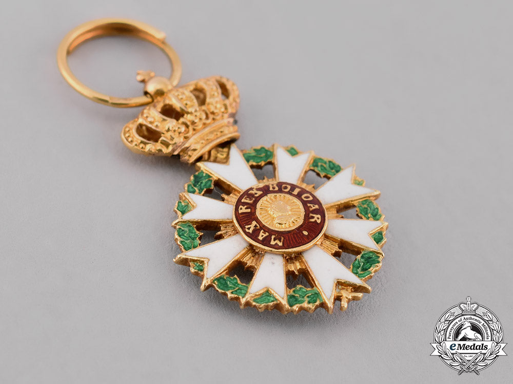 bavaria,_kingdom._a_miniature_order_of_merit_of_the_crown_in_gold,_knight’s_cross,_c.1900_c19_1753_1