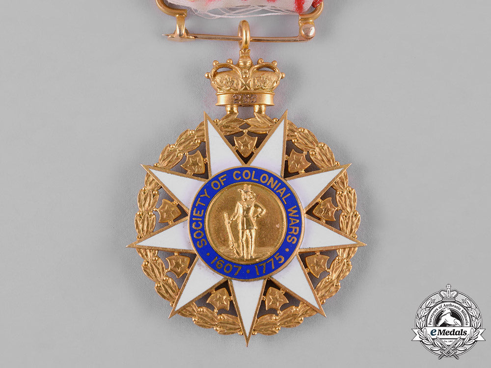 united_states._a_society_of_colonial_wars_membership_badge_in_gold_c19_1845