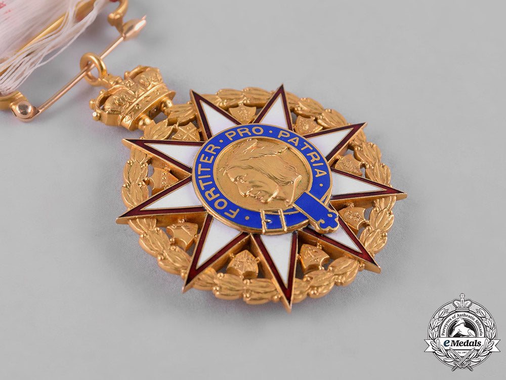 united_states._a_society_of_colonial_wars_membership_badge_in_gold_c19_1848