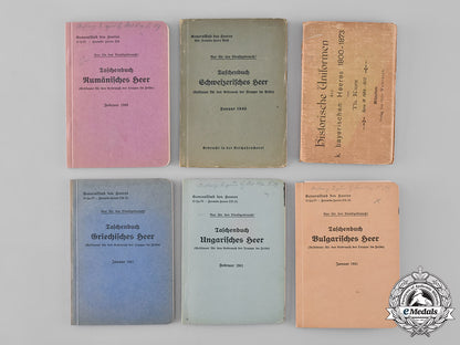 germany,_third_reich._a_lot_of_german_army_field_books_c19_2007