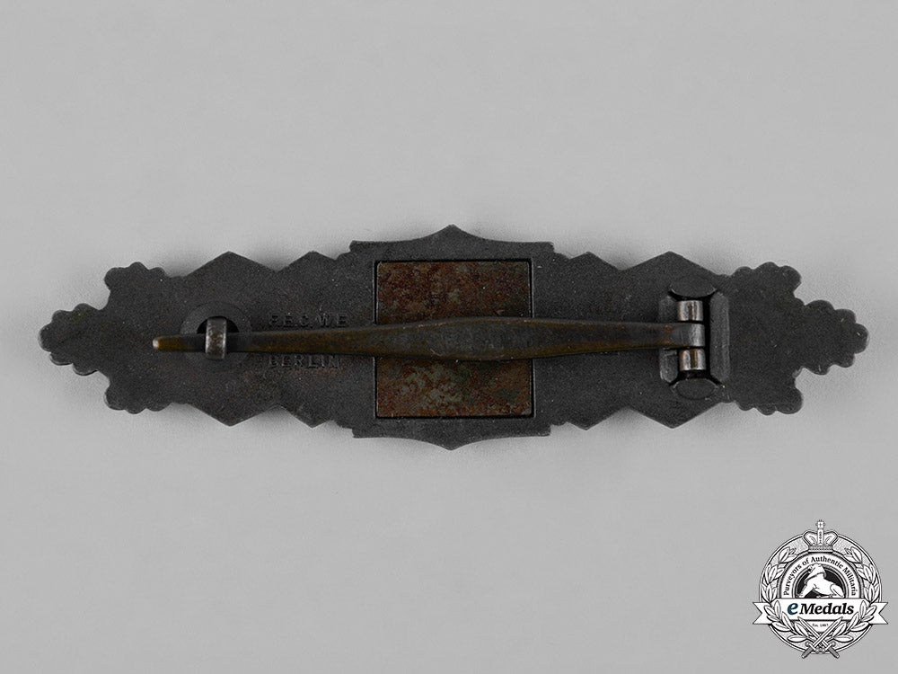 germany,_wehrmacht._a_close_combat_clasp_in_bronze_by_josef_feix&_söhne_c19_2055
