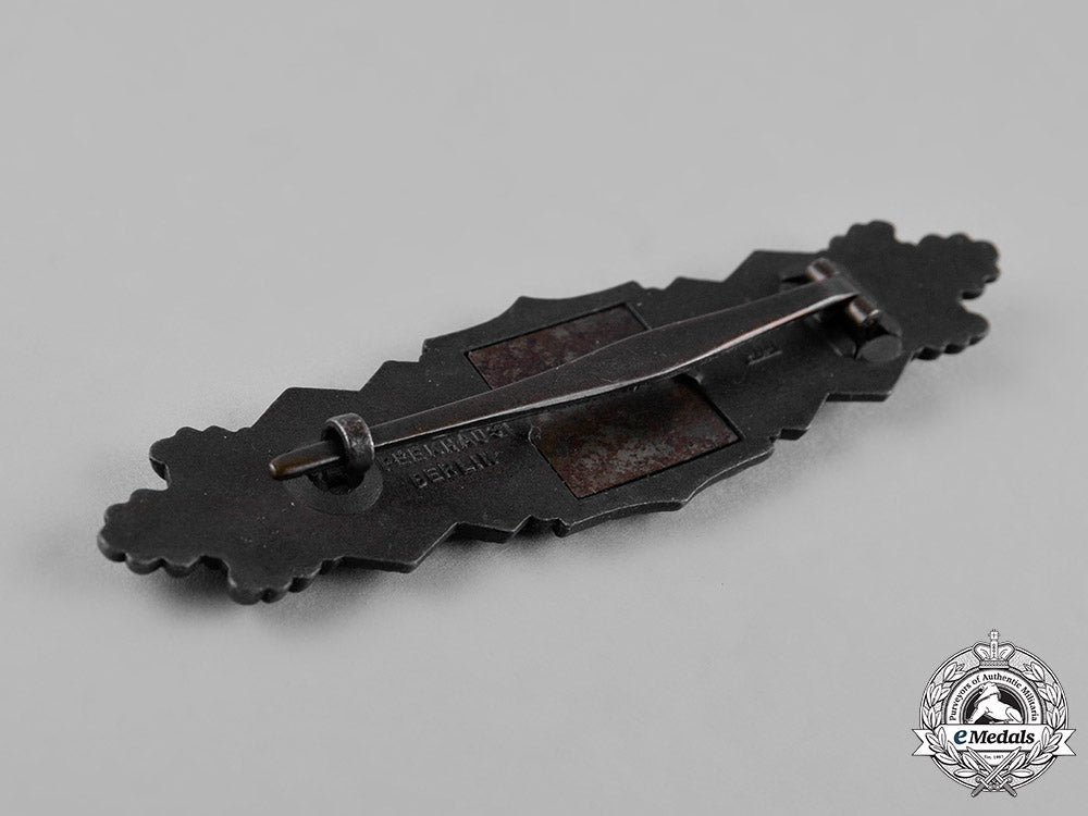 germany,_wehrmacht._a_close_combat_clasp_in_bronze_by_josef_feix&_söhne_c19_2057