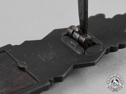 germany,_wehrmacht._a_close_combat_clasp_in_bronze_by_josef_feix&_söhne_c19_2059