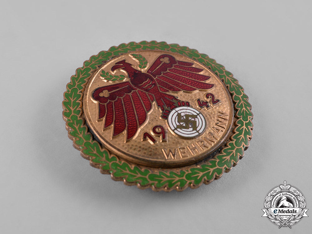 germany,_third_reich._a1942_tirol_gau_champion_marksmanship_badge_with_oak_leaves_c19_2087