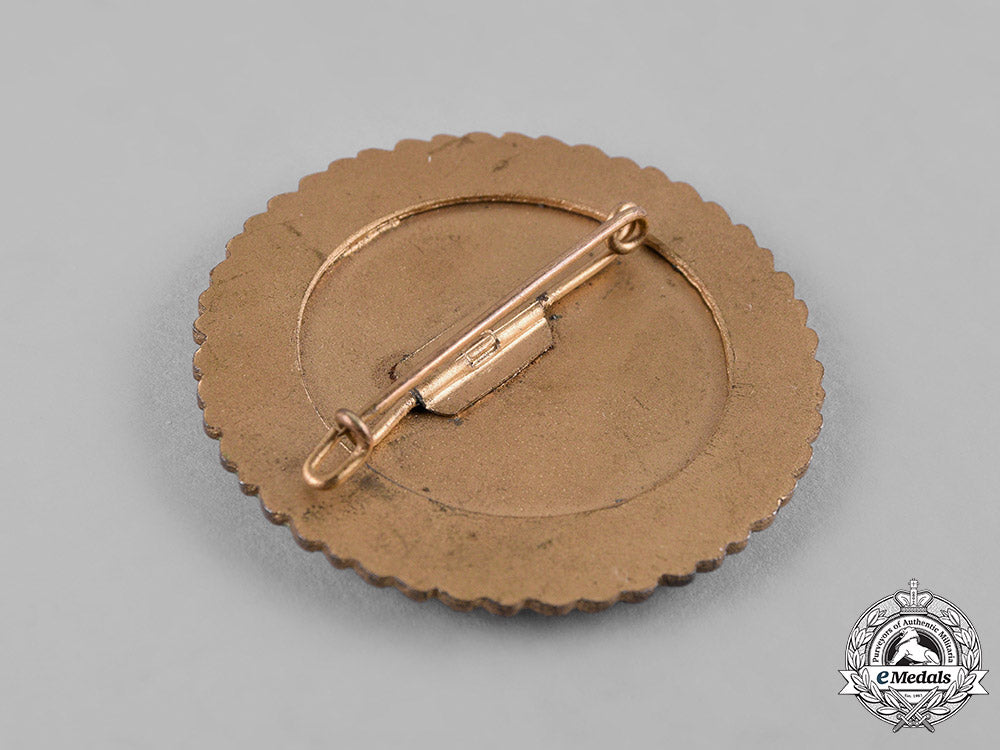 germany,_third_reich._a1942_tirol_gau_champion_marksmanship_badge_with_oak_leaves_c19_2088