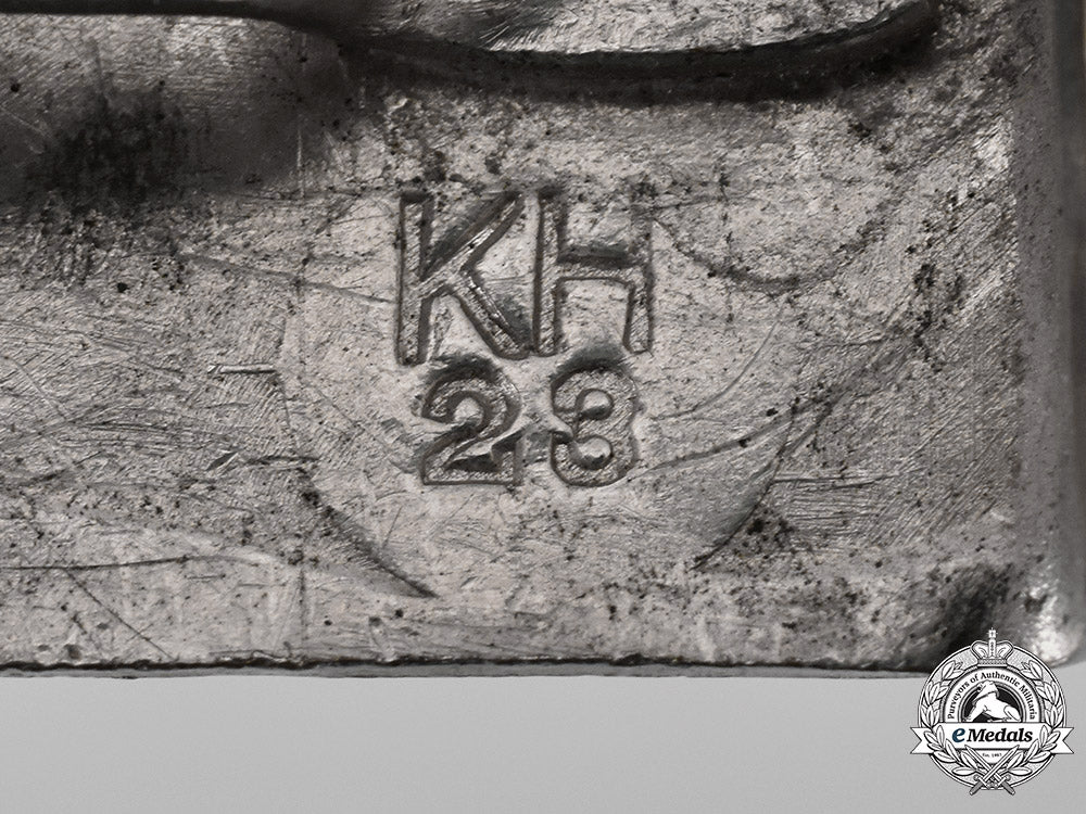 germany,_dj._a_deutsches_jungvolk_belt_buckle_by_franke&_co._c19_2093