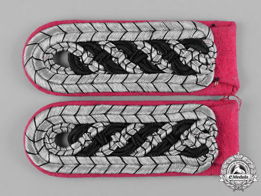 germany,_schutzpolizei._a_set_of_municipal_police_meister_shoulder_boards_c19_2094_2_1