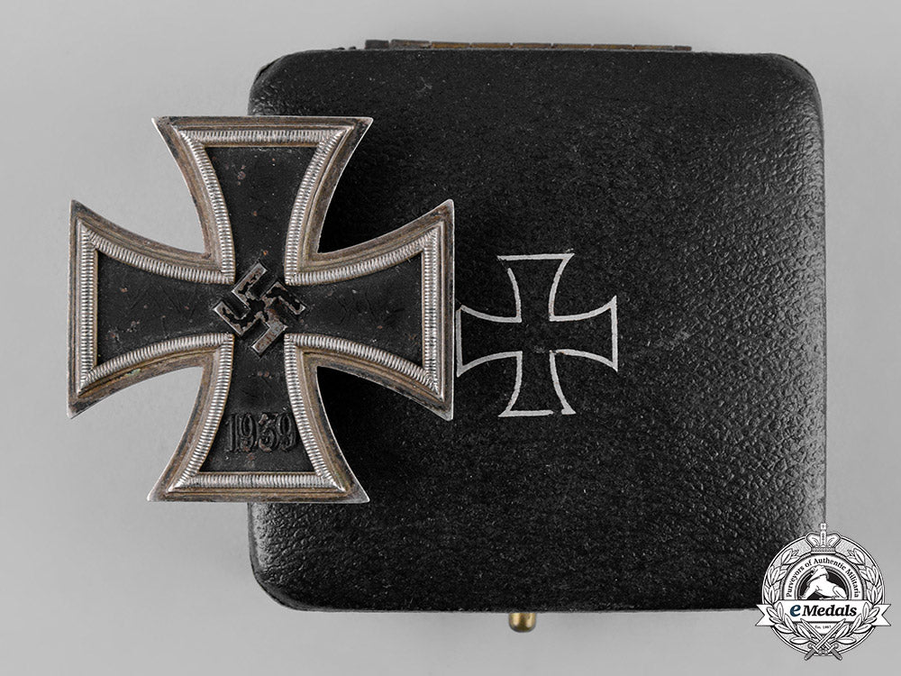 germany,_wehrmacht._a_cased1939_iron_cross_i_class,_by_gebrüder_godet&_co.,_dietrich_maerz_collection_c19_2106_1_2