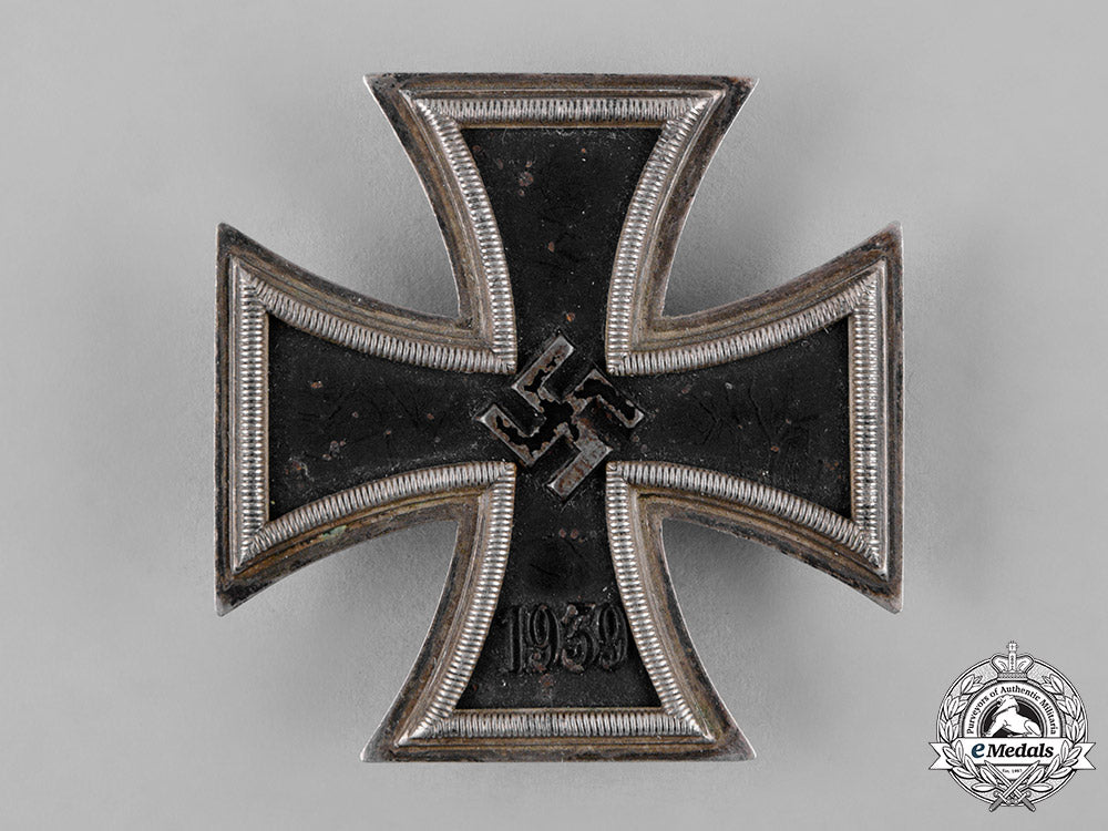 germany,_wehrmacht._a_cased1939_iron_cross_i_class,_by_gebrüder_godet&_co.,_dietrich_maerz_collection_c19_2107_1_2