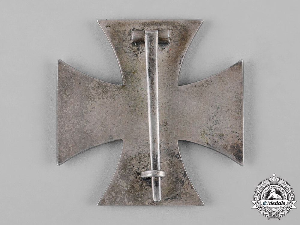 germany,_wehrmacht._a_cased1939_iron_cross_i_class,_by_gebrüder_godet&_co.,_dietrich_maerz_collection_c19_2108_1_2