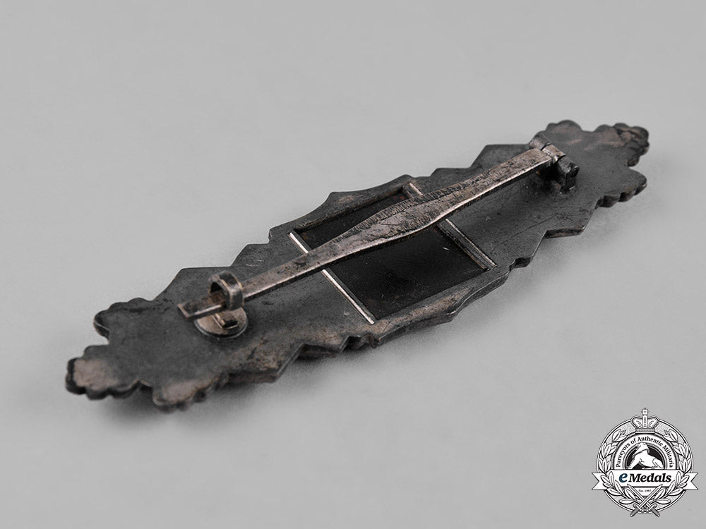 germany,_wehrmacht._a_close_combat_clasp_in_silver_by_c.f._zimmermann_c19_2136