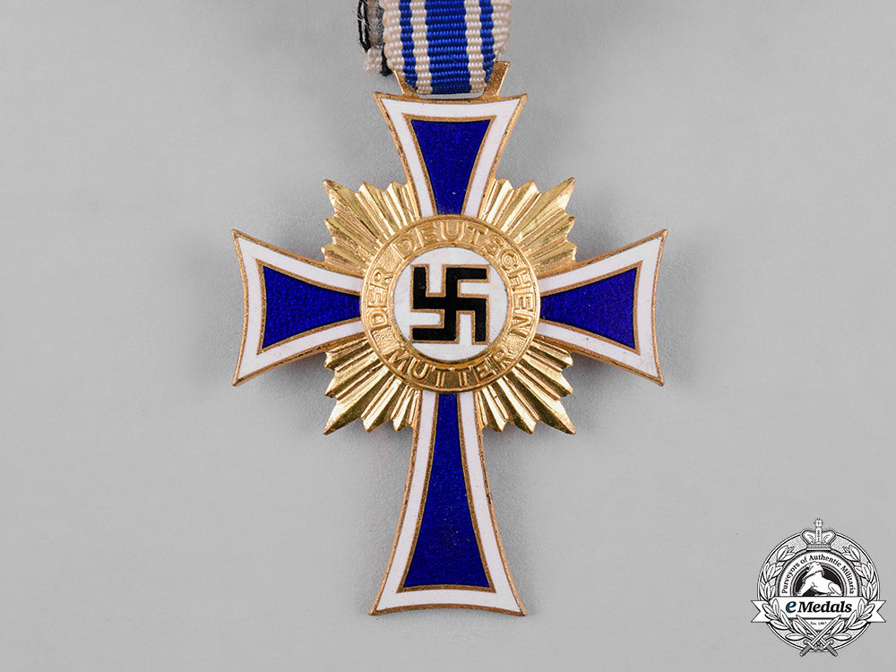 germany,_third_reich._a_cased_honour_cross_of_the_german_mother,_gold_grade,_by_gustav_miksch_c19_2141