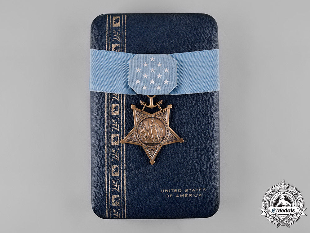 united_states._navy_medal_of_honor,_type_x(1964-_present)_c19_2418