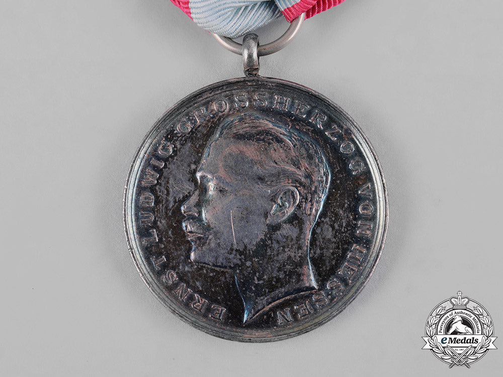 hesse-_darmstadt,_grand_duchy._a_general_honour_decoration,_silver_medal_for_bravery,_c.1917_c19_2545_1