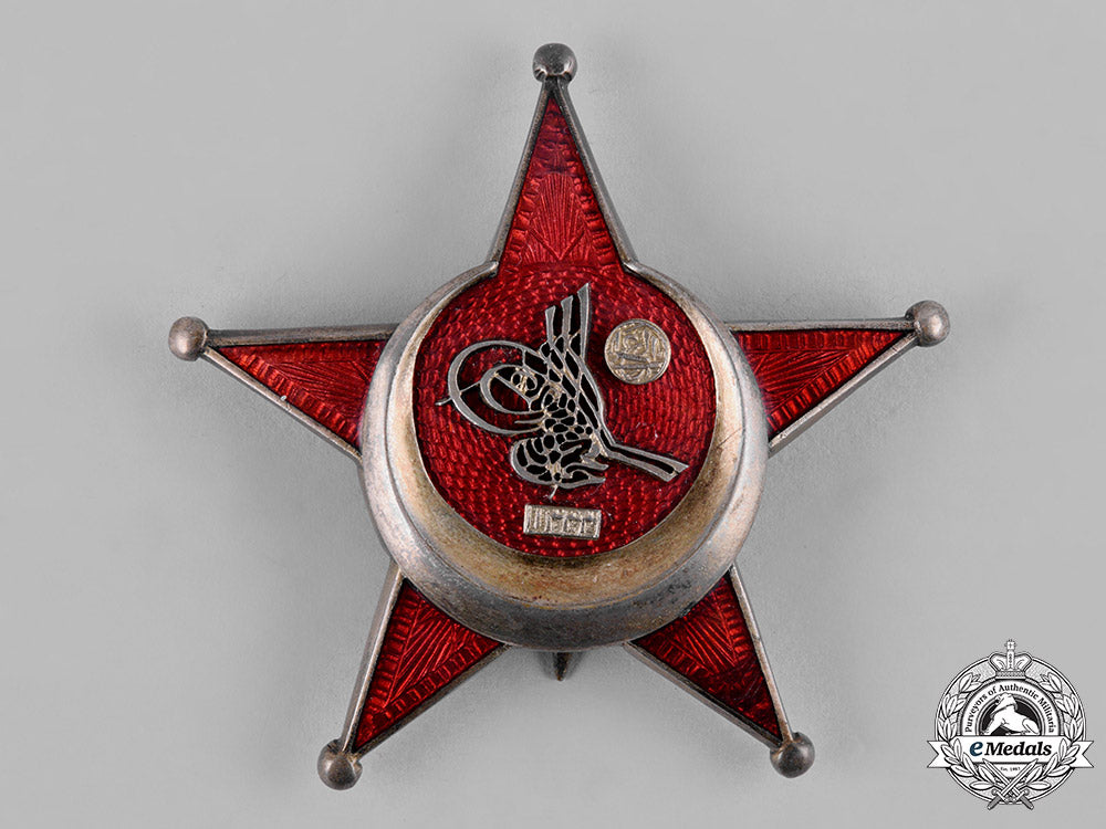 turkey,_ottoman_empire._a_gallipoli_star_with_case,_by_godet_c19_2826