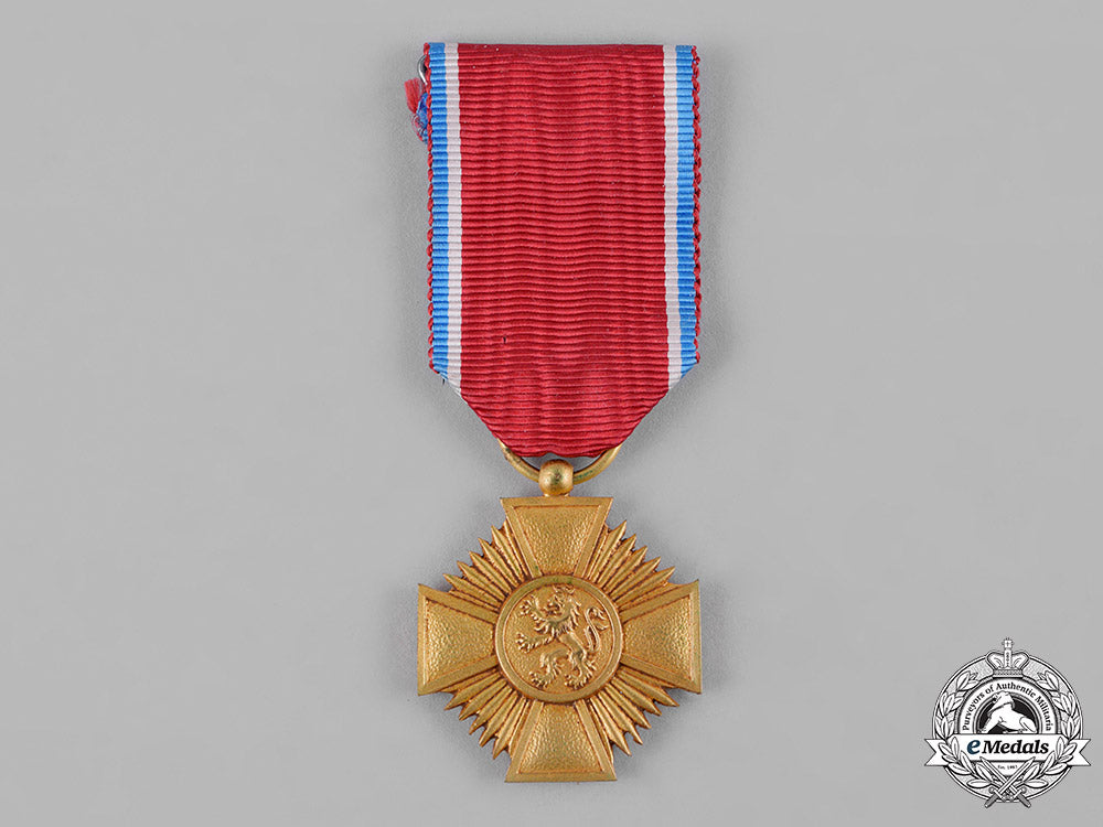 luxembourg,_grand_duchy._an_order_of_merit,_gold_grade_medal_c19_2880_1_1_1