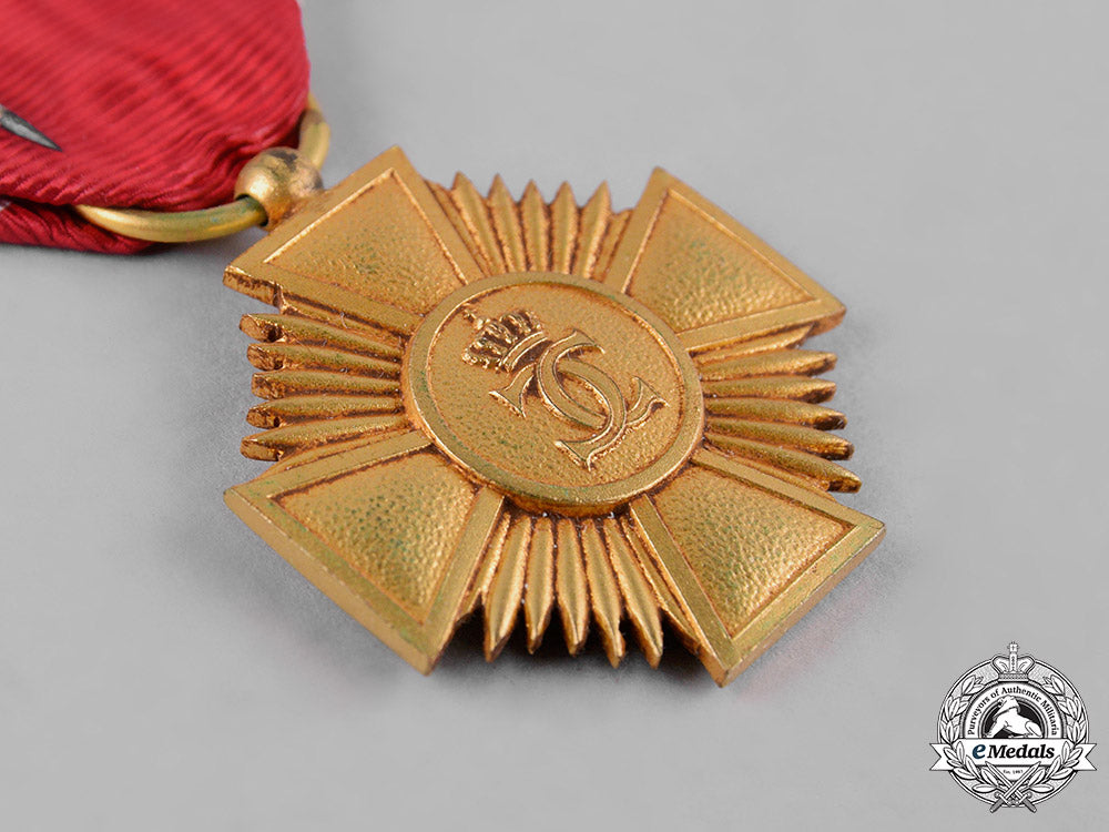 luxembourg,_grand_duchy._an_order_of_merit,_gold_grade_medal_c19_2885_1_1_1