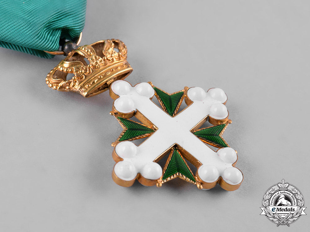 italy,_kingdom._an_order_of_st._maurice_and_st._lazarus_in_gold,_v_class_knight,_c.1900_c19_2909_2_1