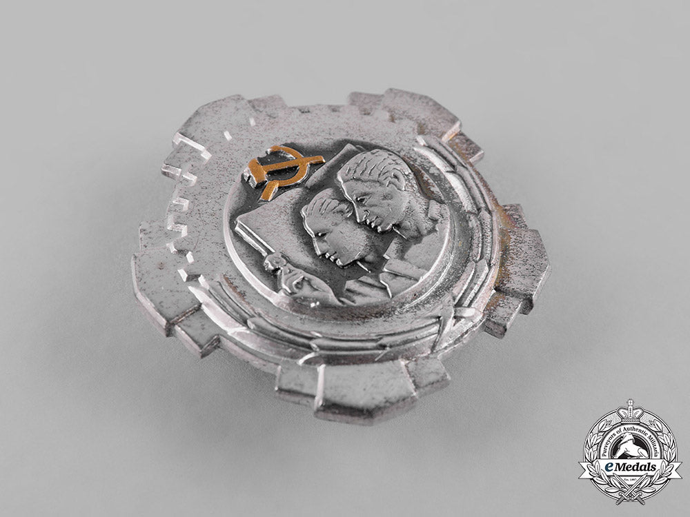 yugoslavia,_socialist_federal_republic._an_order_of_labour_with_silver_wreath,_iii_class_c19_2957