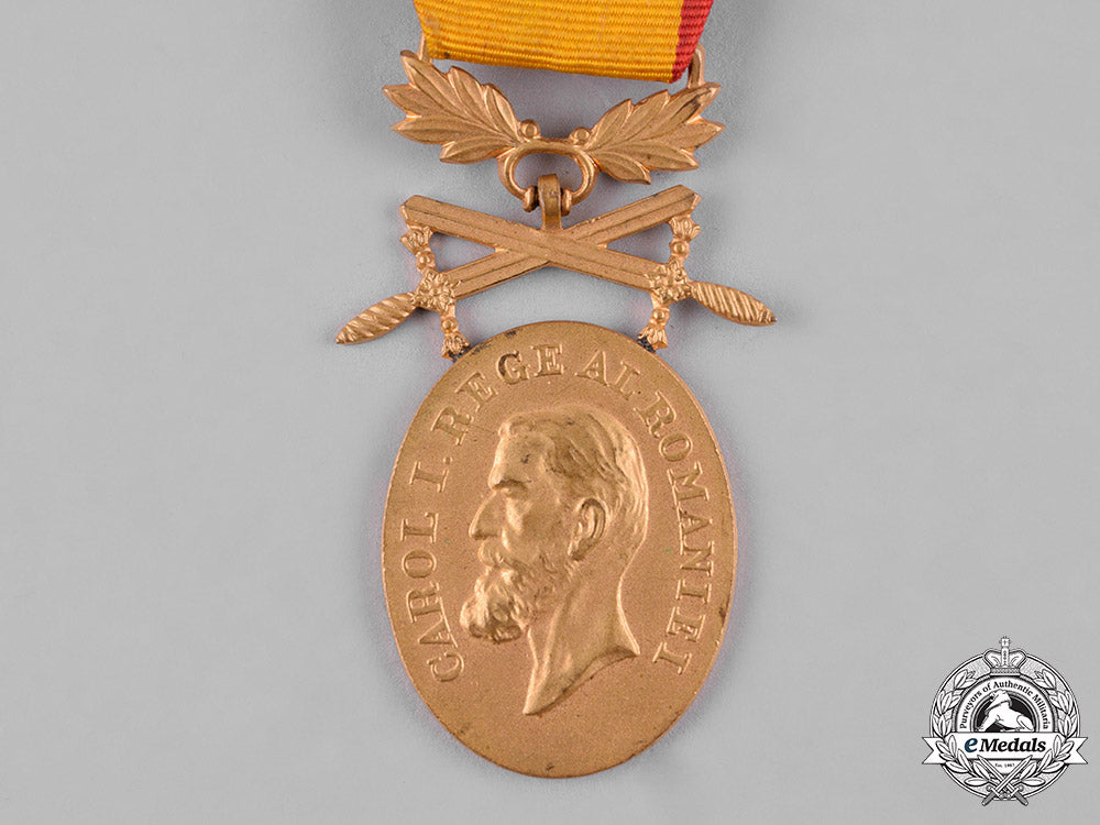 romania,_kingdom._a_medal_for_manhood_and_loyalty_with_crossed_swords,_i_class_c19_2995