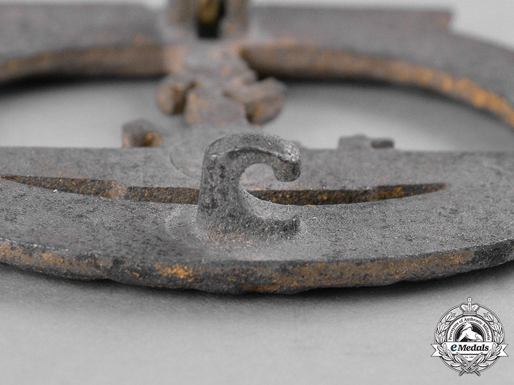 germany,_kriegsmarine._a_u-_boat_war_badge,_by_gebrüder_wegerhoff_c19_3168