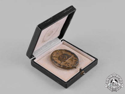 germany,_wehrmacht._a_cased_wound_badge,_gold_grade,_by_the_official_vienna_mint_c19_3183