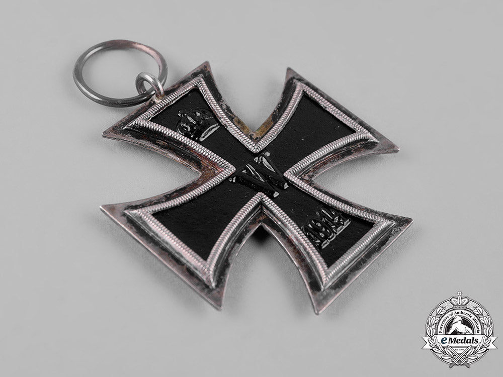 germany,_imperial._a1914_iron_cross,_ii_class,_by_maker_k.a.g._c19_3404