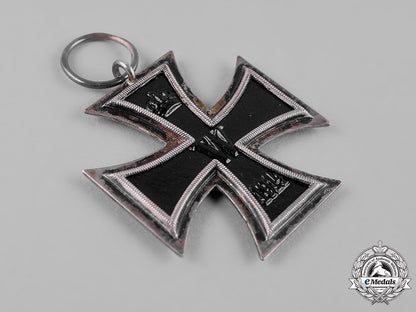germany,_imperial._a1914_iron_cross,_ii_class,_by_maker_k.a.g._c19_3404