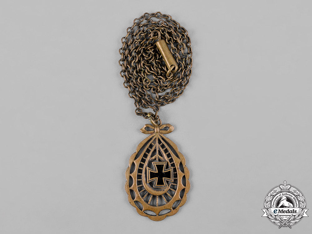 germany,_imperial._a_first_war_necklace_c19_3460