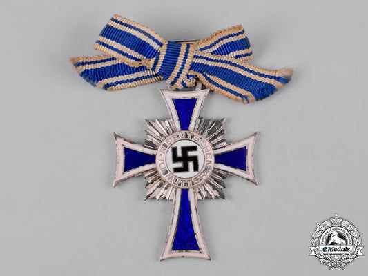 germany,_third_reich._an_honour_cross_of_the_german_mother,_silver_grade_c19_3491