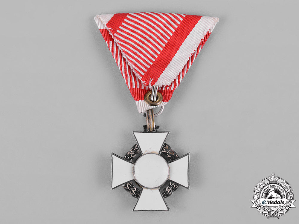 austria,_imperial._a_military_merit_cross,_iii_class_with_war_decoration,_by_v._mayer's_söhne_c19_3668