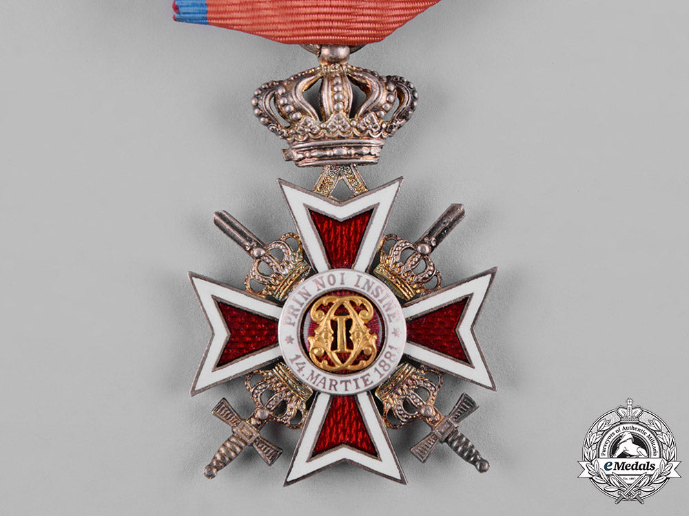 romania,_kingdom._an_order_of_the_crown_of_romania,_v_class_knight,_military_division,_c.1940_c19_3831