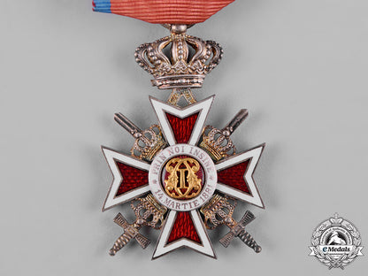 romania,_kingdom._an_order_of_the_crown_of_romania,_v_class_knight,_military_division,_c.1940_c19_3831