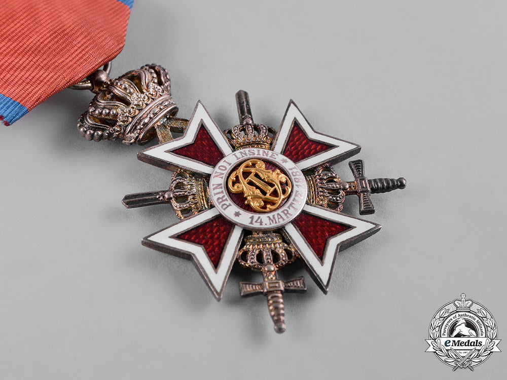romania,_kingdom._an_order_of_the_crown_of_romania,_v_class_knight,_military_division,_c.1940_c19_3833