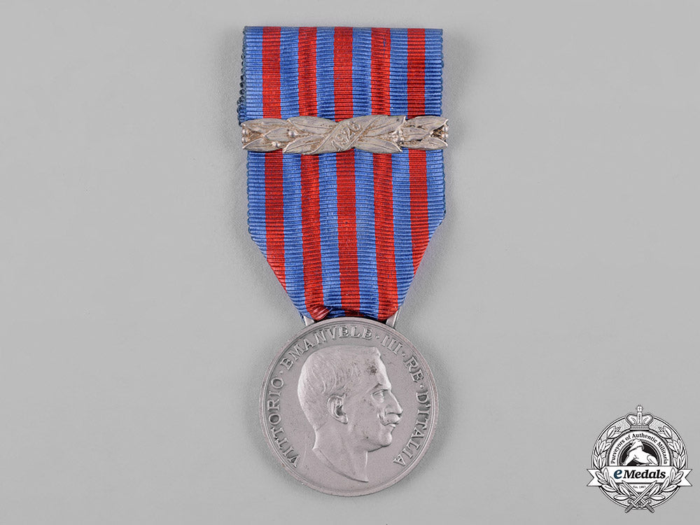 italy,_kingdom._a_medal_for_the_libyan_campaign_with1926_clasp_c19_3845
