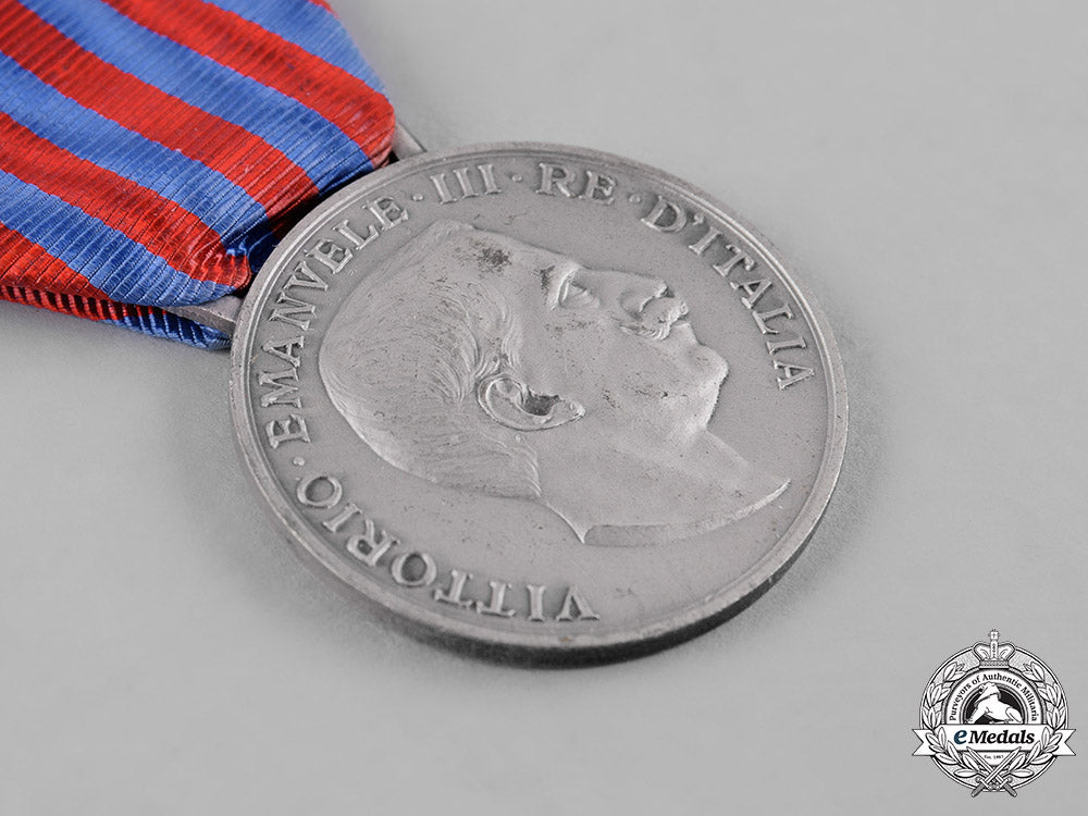italy,_kingdom._a_medal_for_the_libyan_campaign_with1926_clasp_c19_3848