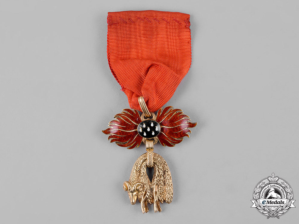 austria,_imperial._an_order_of_the_golden_fleece_in_gold,_uniform_badge,_by_rothe,_c.1900_c19_3916_1