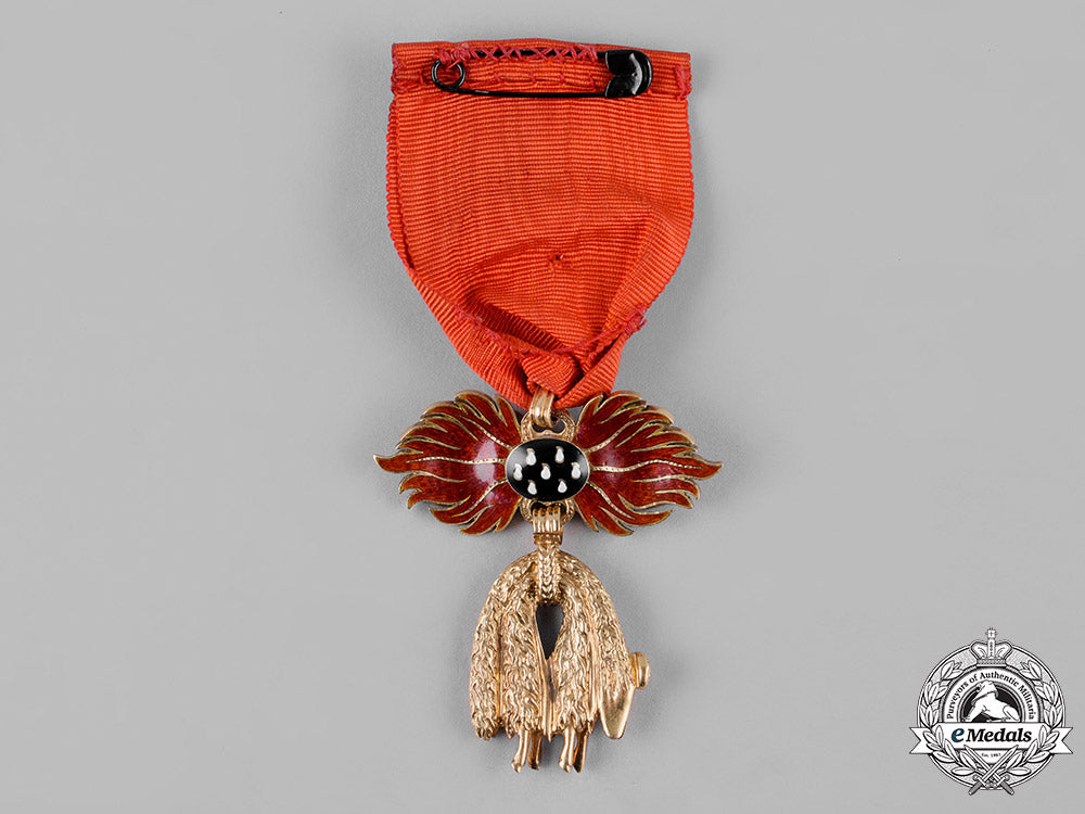 austria,_imperial._an_order_of_the_golden_fleece_in_gold,_uniform_badge,_by_rothe,_c.1900_c19_3917_1