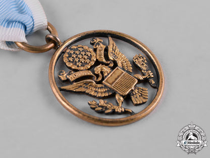 united_states._a_society_of_the_cincinnati_membership_badge,_miniature,_by_bb&_b_c19_4098