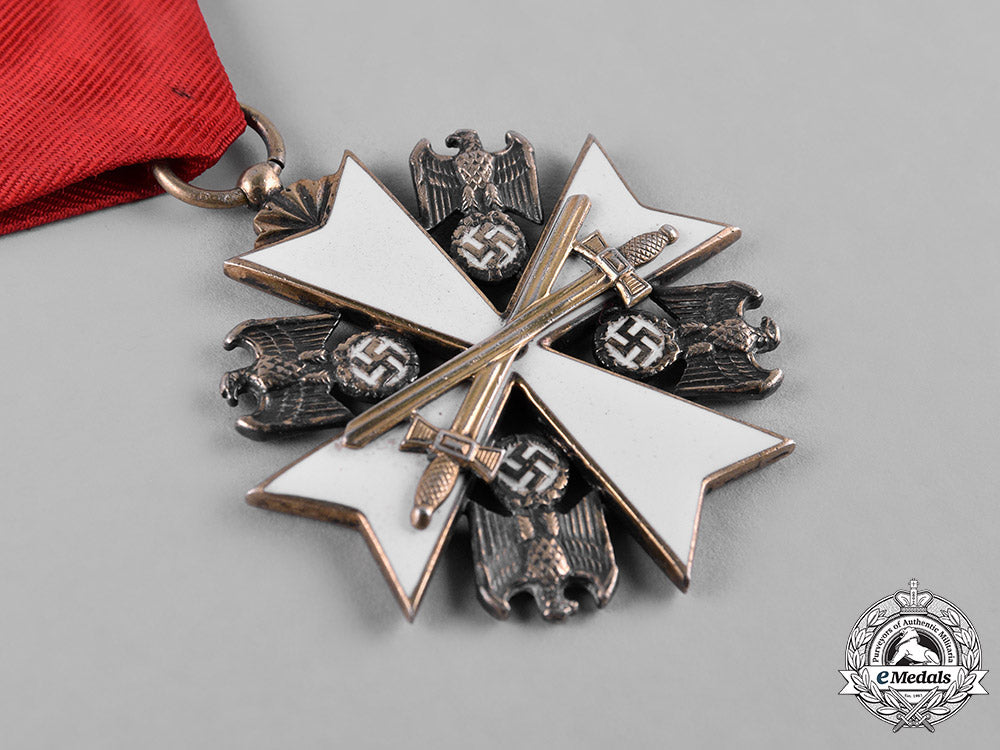 germany,_third_reich._an_order_of_the_german_eagle,_iii_class_with_swords,_by_gebrüder_godet_c19_4204