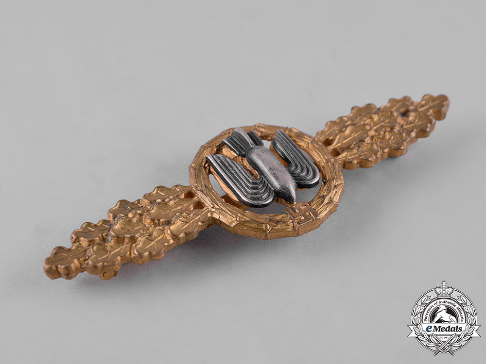 germany,_luftwaffe._a_bomber_pilot’s_clasp,_gold_grade_c19_4402_1