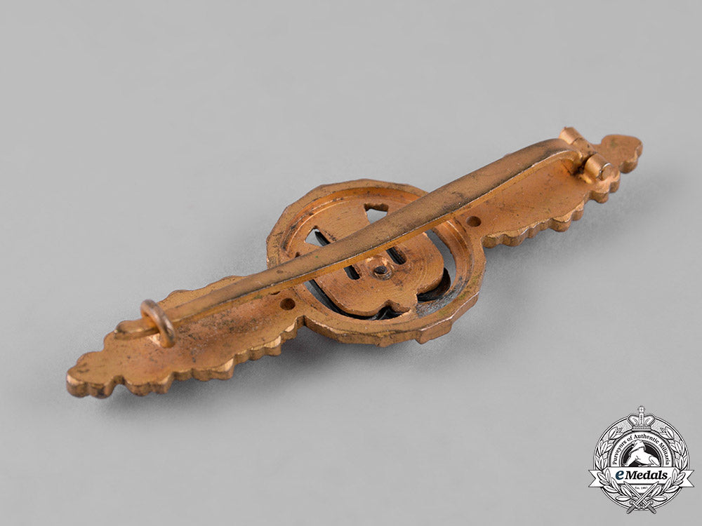 germany,_luftwaffe._a_bomber_pilot’s_clasp,_gold_grade_c19_4403_1