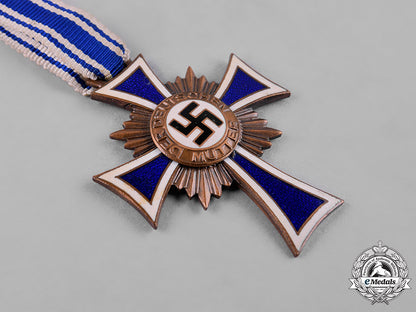 germany,_third_reich._an_honour_cross_of_the_german_mother,_bronze_grade,_with_miniature_c19_4428